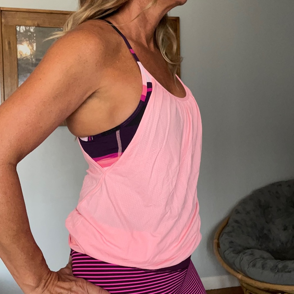 Lululemon top with built in bra